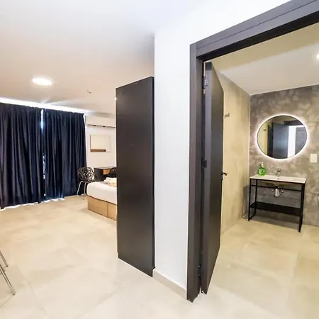 아파트 Bright Penthouse With Terrace - By Hostmt 세인트폴스베이