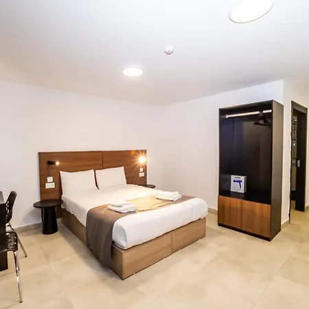 Bright Penthouse With Terrace - By Hostmt شقة