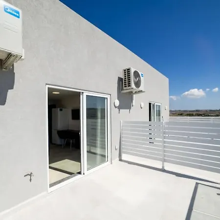 شقة Bright Penthouse With Terrace - By Hostmt *