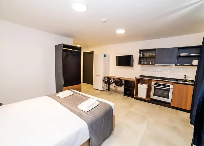 Lägenhet Bright Penthouse With Terrace - By Hostmt St. Paul's Bay