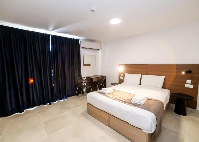 Bright Penthouse With Terrace - By Hostmt St. Paul's Bay